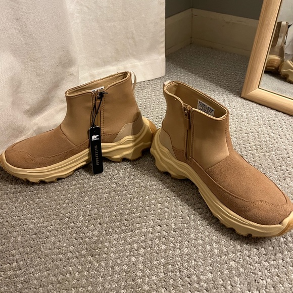 Sorel Women's Kinetic Breakthru Acadia Waterproof Shoe - Picture 6 of 9